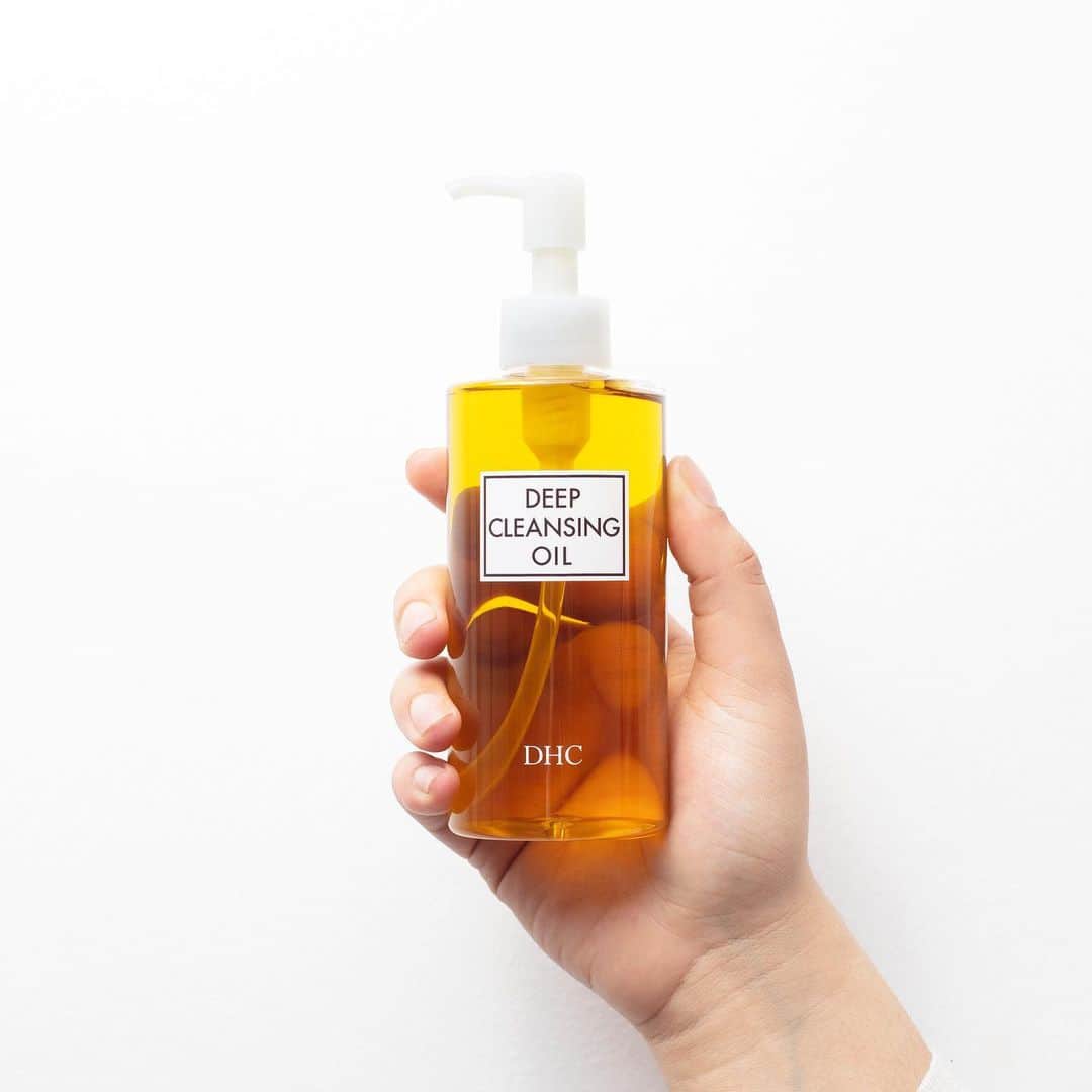 DHC Skincareさんのインスタグラム写真 - (DHC SkincareInstagram)「Calling all tomodachi 📣 Score our beloved Deep Cleansing Oil for 50% off as a part of @ultabeauty's 21 Days of Beauty Sale! Click on the link in bio to get yours✨ #DHCisJBeauty #DHCxUlta」9月11日 5時06分 - dhcskincare