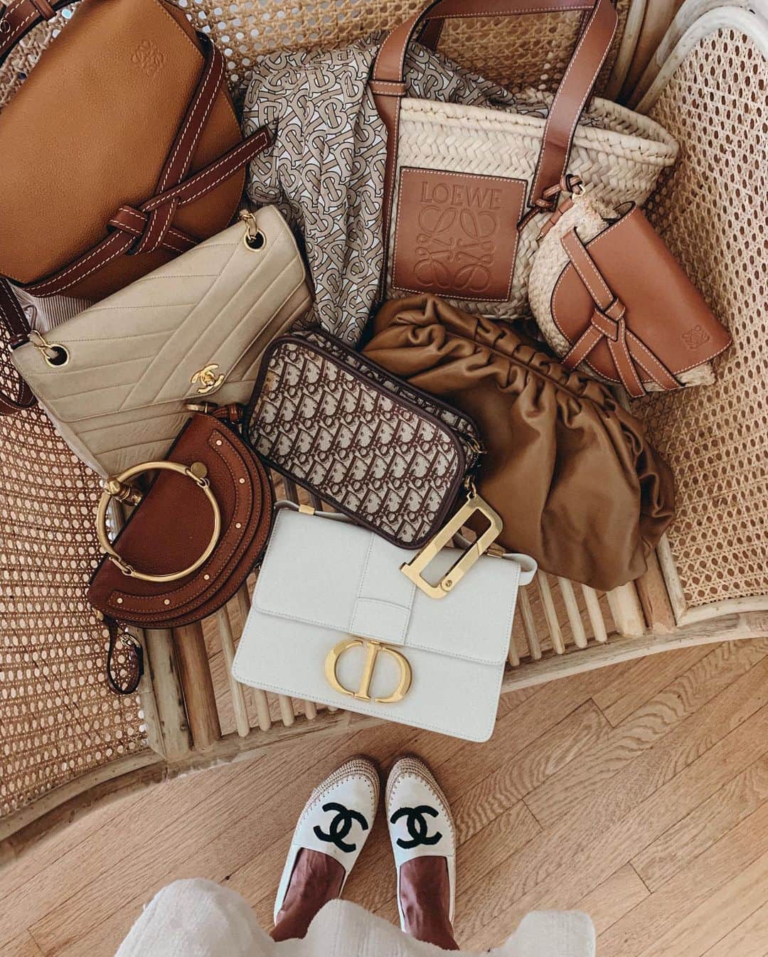 Collage Vintageさんのインスタグラム写真 - (Collage VintageInstagram)「Some of my earth tones bags that I can’t stop wearing! Which one is your favorite? 🤗」9月11日 5時16分 - collagevintage