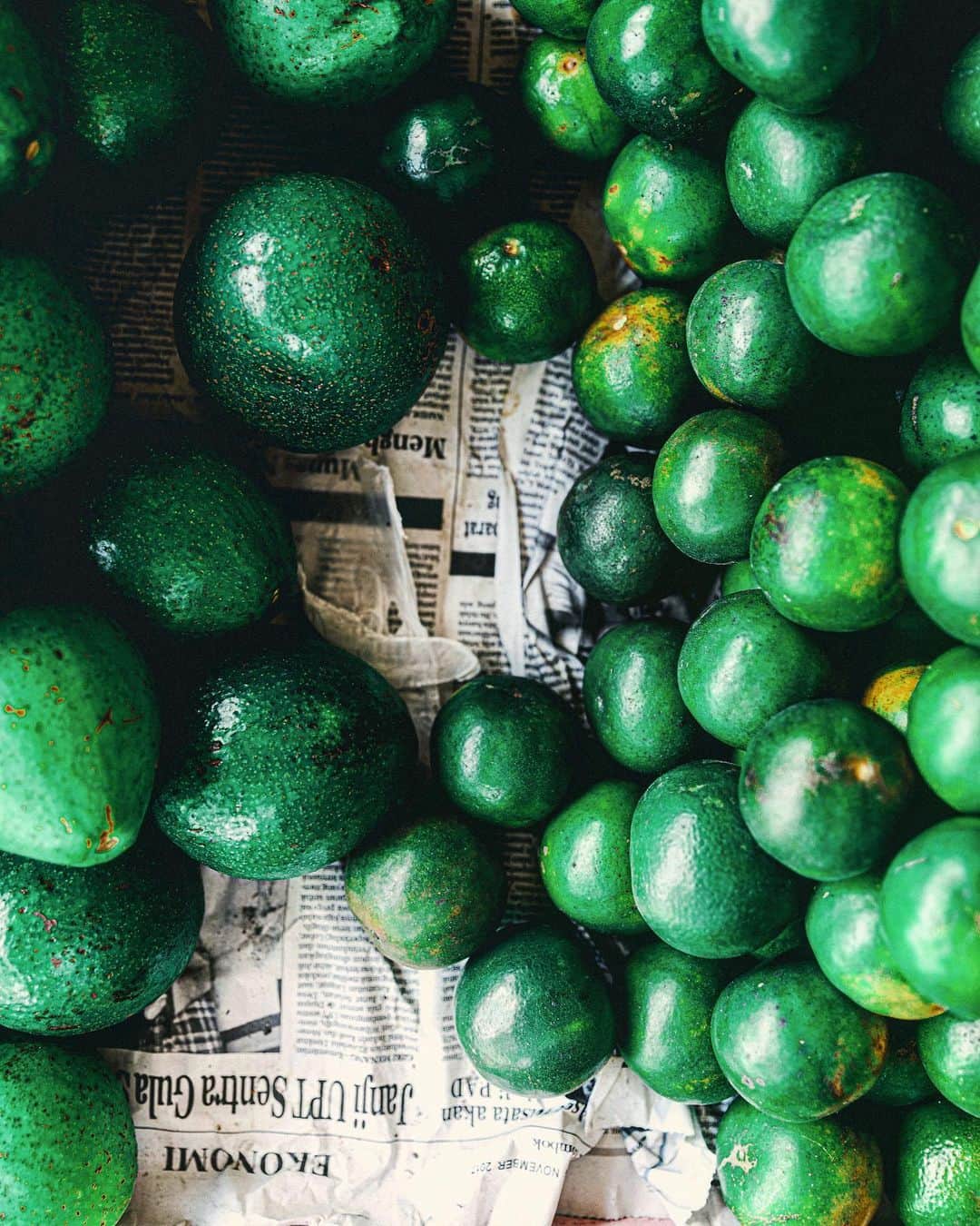 リリー＝ローズ・メロディのインスタグラム：「Cause it’s all about the details 🍋💚 ( didn’t know what to write as a caption tonight so here’s the best I managed to come up with 😝) #colorsandtextures」