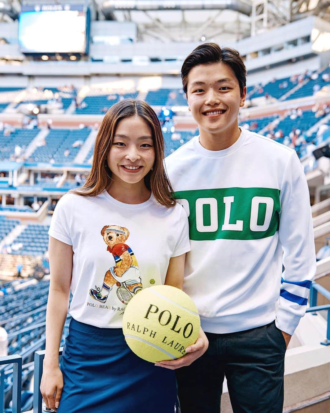 アレックス・シブタニさんのインスタグラム写真 - (アレックス・シブタニInstagram)「So much fun hanging out with @poloralphlauren at the @usopen last week! 🐻🎾 #poloralphlauren #usopen #shibsibs」9月11日 6時12分 - shibsibs