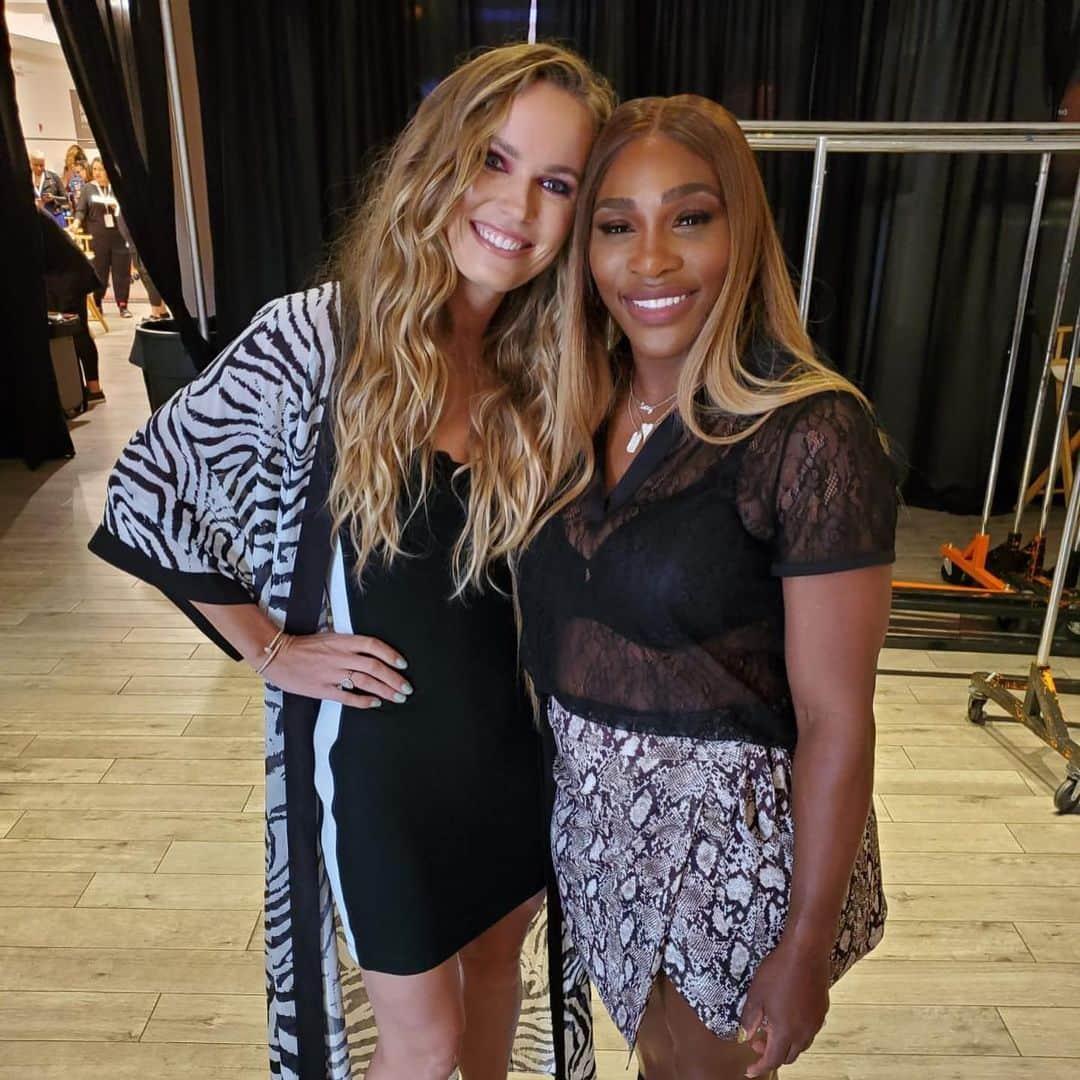 CarolineWozniackiさんのインスタグラム写真 - (CarolineWozniackiInstagram)「Proud of my bestie @serenawilliams for the launch of her new collection at the @nyfw !」9月11日 6時48分 - carowozniacki