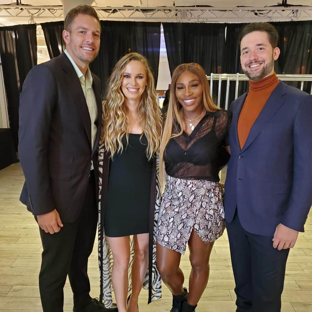 CarolineWozniackiさんのインスタグラム写真 - (CarolineWozniackiInstagram)「Proud of my bestie @serenawilliams for the launch of her new collection at the @nyfw !」9月11日 6時48分 - carowozniacki