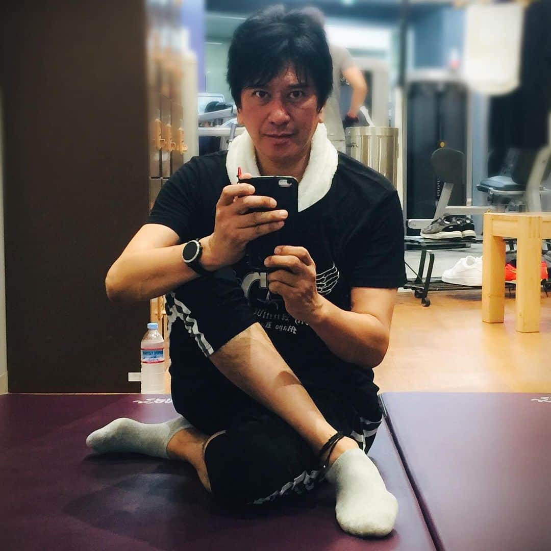 川崎麻世さんのインスタグラム写真 - (川崎麻世Instagram)「トレーニングをすると仕事もプライベートも頑張り度が増して行く🏃‍♂️ とっくに人生後半に入ってるけど楽しみながら頑張ります👍」9月11日 7時00分 - mayokawasaki