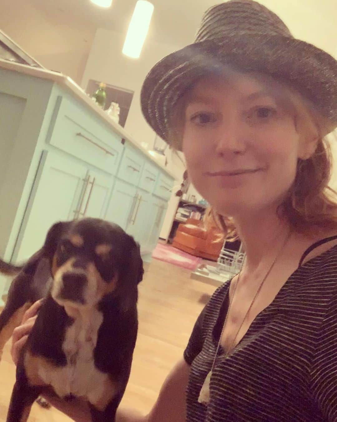 アリシア・ウィットさんのインスタグラム写真 - (アリシア・ウィットInstagram)「oh ernest 😂 for a dog that just won’t willingly be seen on camera - this is the best we can do tonight 🙃 so excited to be appearing at the first ever #hallmarkchristmasmovies CONVENTION - Nov 8, 9, and 10 in new jersey! visit @thats4ent for all the details and to get your tickets and photo ops! i’ll be playing a show for you saturday, too. i am so excited to celebrate this beautiful tradition that’s become as much a part of my life as it has some of yours - making my annual #christmasmovie is something i look forward to with all my heart each year, and when i meet those of you who watch them, it warms my heart. there’s no greater honor than being part of your holiday ❤️ #christmascon」9月11日 9時30分 - aliciawitty