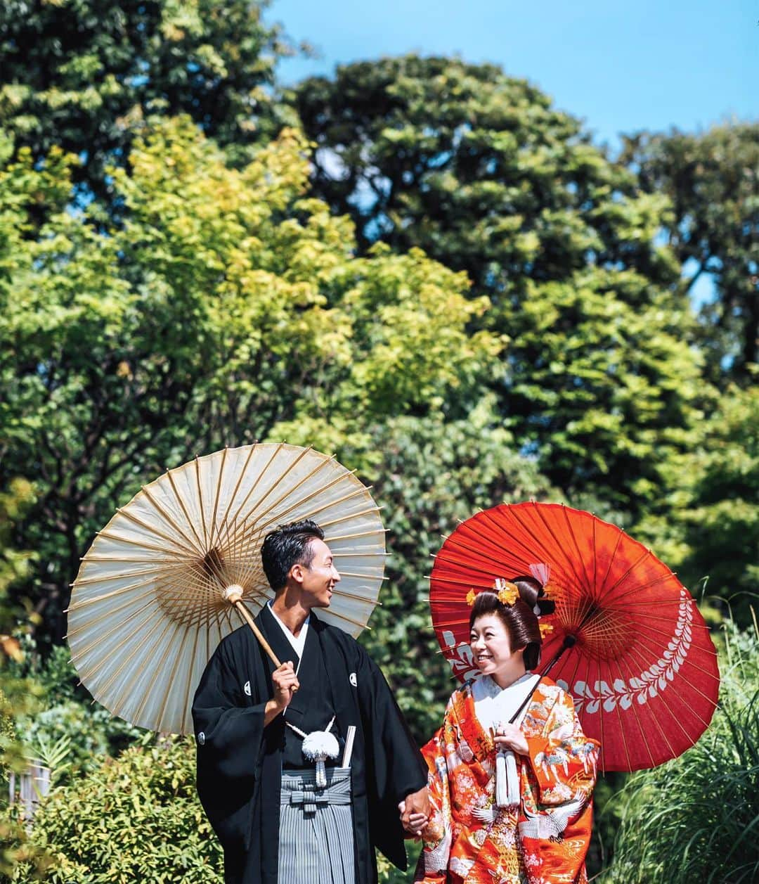 BRAININGPICTURES_tokyoのインスタグラム：「. . Company:⁣ @brainingpictures_tokyo⁣  photo by @bp_kanna  #brainingpictures  #brainingpictures_tokyo  #wedding #weddingday #weddingphotography #weddingphotographer #veryspecialday  #bridal  #花嫁準備 #関東前撮り #卒花  #タカミブライダル #南青山ルアンジェ教会  #ウェディング  #ブライダル  #結婚式 #結婚 #結婚写真  #関東花嫁  #ウエディングレポ #プレ花嫁さんと繋がりたい  #プレ花嫁  #プレ花嫁準備 #2019秋婚  #2019冬婚 #2020春婚 #和装前撮り #和装ヘア  #色打掛 #目白庭園」