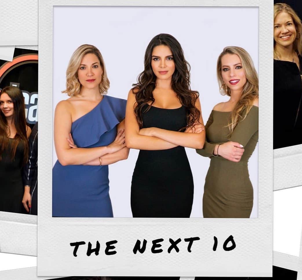 パオラ・ポーリンのインスタグラム：「Meet your new favorite hosts! @paola_paulin @lindsaymccormicksports @k8eddie ❤️,as they introduce themselves and their eclectic backgrounds before welcoming the rapper and entrepreneur @jarule on to talk about his new company Iconn, as well as the lessons he learned from the disastrous Fyre Festival and how that's helped him become a better leader. Link in bio 👆 @thenext10podcast - Conoce a tus  nuevas anfitriones favoritas @lindsaymccormicksports @k8eddie mientras se presentan a sí mismas y sus experiencias antes de dar la bienvenida al rapero y empresario @jarule para hablar sobre su nueva compañía Iconn, así como las lecciones que aprendió del desastroso Festival Fyre y cómo eso lo ayudó a convertirse en un mejor líder. Link en mi bio 👆 @thenext10podcast #thenext10podcast #thenext10challenge」