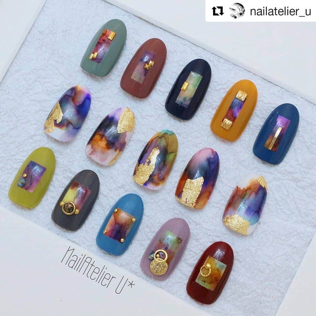 Icegel Nailさんのインスタグラム写真 - (Icegel NailInstagram)「진짜 마블리퀴드 아트의 끝은 어디인가!!!👏👏👏 . .  마블리퀴드로 요론 고급진 파츠아트도 가능하답니다! .  역쉬~~ 아이스젤 마블리퀴드의 색감은 대박입니다!  Habuka 선생님의 작품입니다.  #Repost @nailatelier_u (@get_repost) ・・・ . . -art&design NailAtelier U*- #ネイル#nail#ジェルネイル#gelnail#ネイルアート#nailart#gel#ネイリスト#新潟#上越#上越ネイル#gelnails#nails#naildesign#nailstagram #instanails#ニュアンスネイル#eautiful#💅#美甲#美甲設計#네일스타그램#nailsaddict#芸術#絵画#心象風景」9月11日 11時39分 - icegelnail