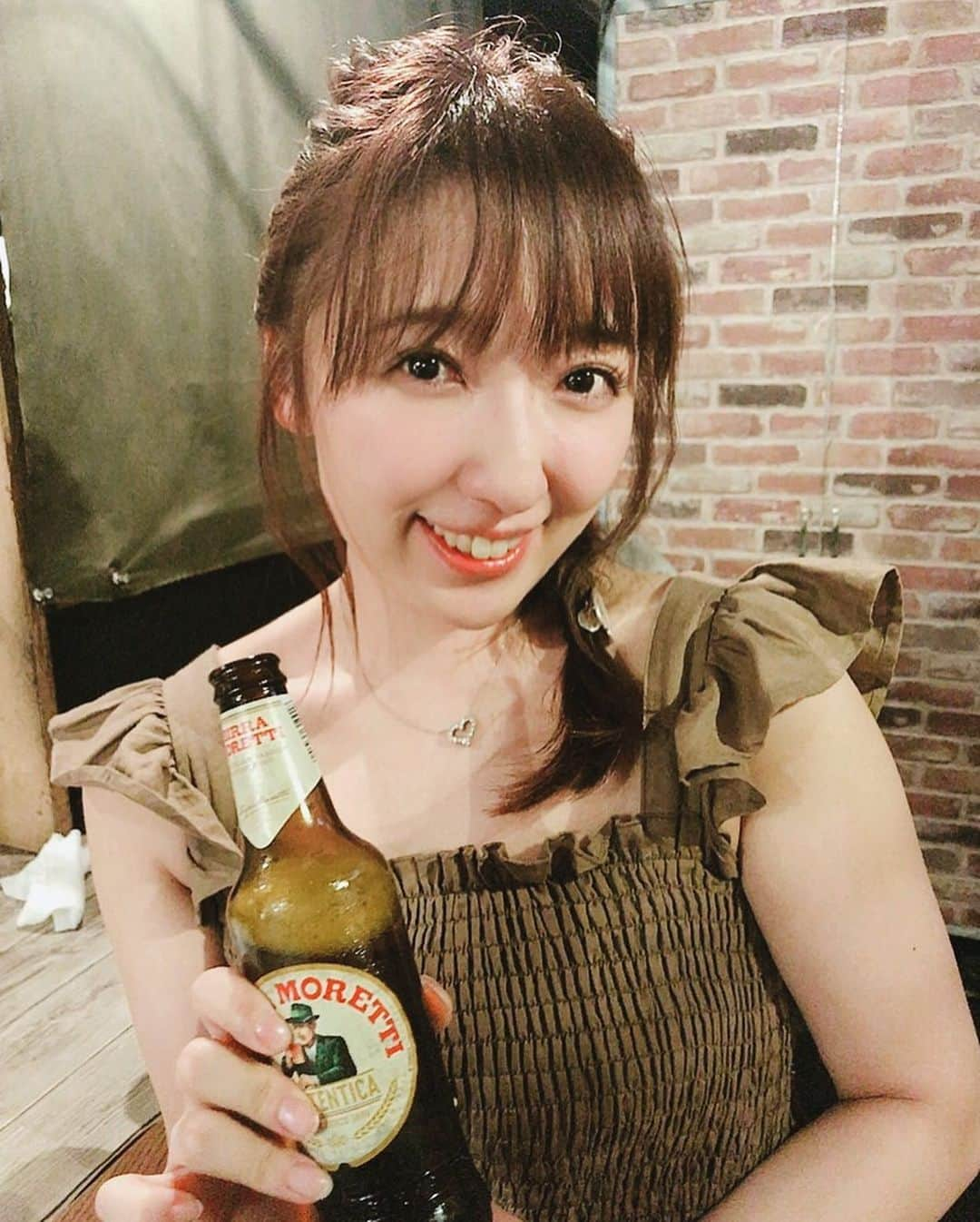 七瀬りりこさんのインスタグラム写真 - (七瀬りりこInstagram)「昨日は、蘭さんと大好きなピザ🍕❤️ #ピザ #pizza #納豆ピザ #二人の大好物 #モレッティ #モレッティビール  #ビール」9月11日 12時31分 - ririkonanase