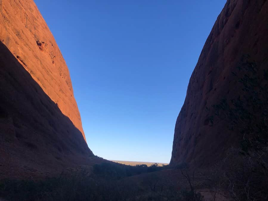 朝日光輝さんのインスタグラム写真 - (朝日光輝Instagram)「オーストラリア🇦🇺 ノーザンテリトリー 《風の谷》カタジュタ🍃  凄い迫力と景色✨🤗 * * * * * #オーストラリア#オーストラリア🇦🇺#australia #🇦🇺#ウルル#uluru #ノーザンテリトリー#風の谷#カタジュタ#オーストラリア観光#アボリジニ#聖地#絶景#迫力#夏休み#休日#美容師の夏休み#美容師の休日#旅行#海外旅行#オーストラリアの思い出」9月11日 18時14分 - mitsuteru_asahi