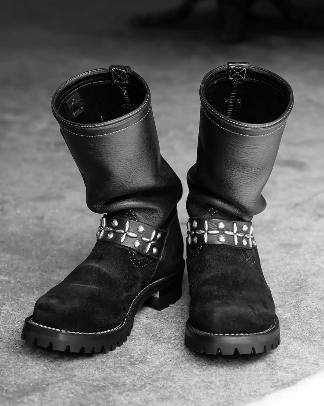 のインスタグラム：「. WESCO × LYNCH 2nd Model . #LynchModel #WESCOxLYNCH #JapanLimitedModel #lynchsilversmith #madeinusa🇺🇸 #wesco #wescojapan #wescoebisu #wescosetagaya #staffboots #430から100にソール交換しました」