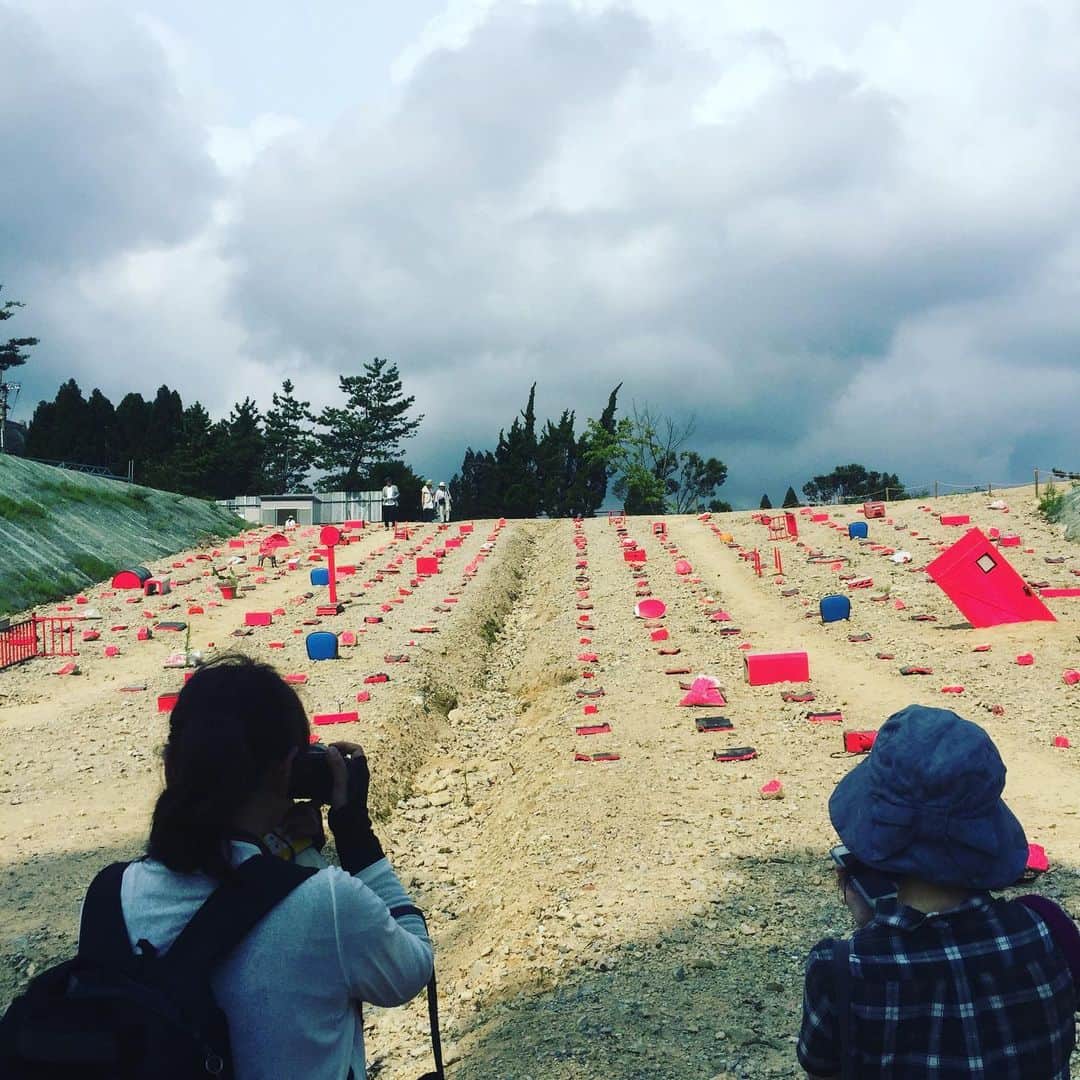 松宮宏さんのインスタグラム写真 - (松宮宏Instagram)「瓦礫の中の営み。」9月11日 14時11分 - hmatsumiya