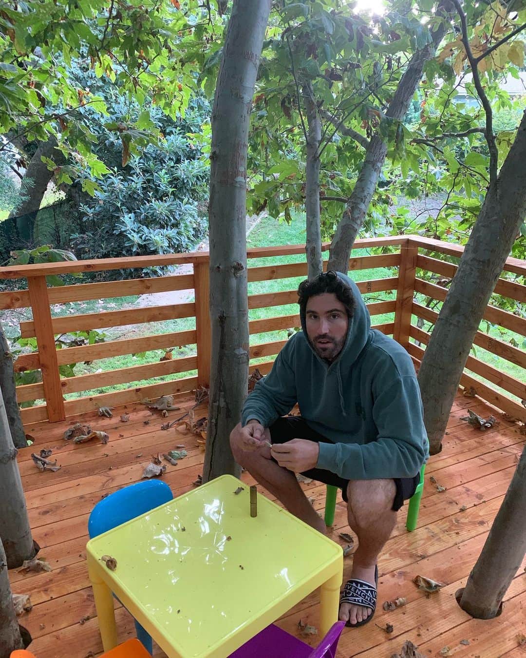 のインスタグラム：「You can take the boy out of the treehouse... but you can never take the treehouse out of the boy.」