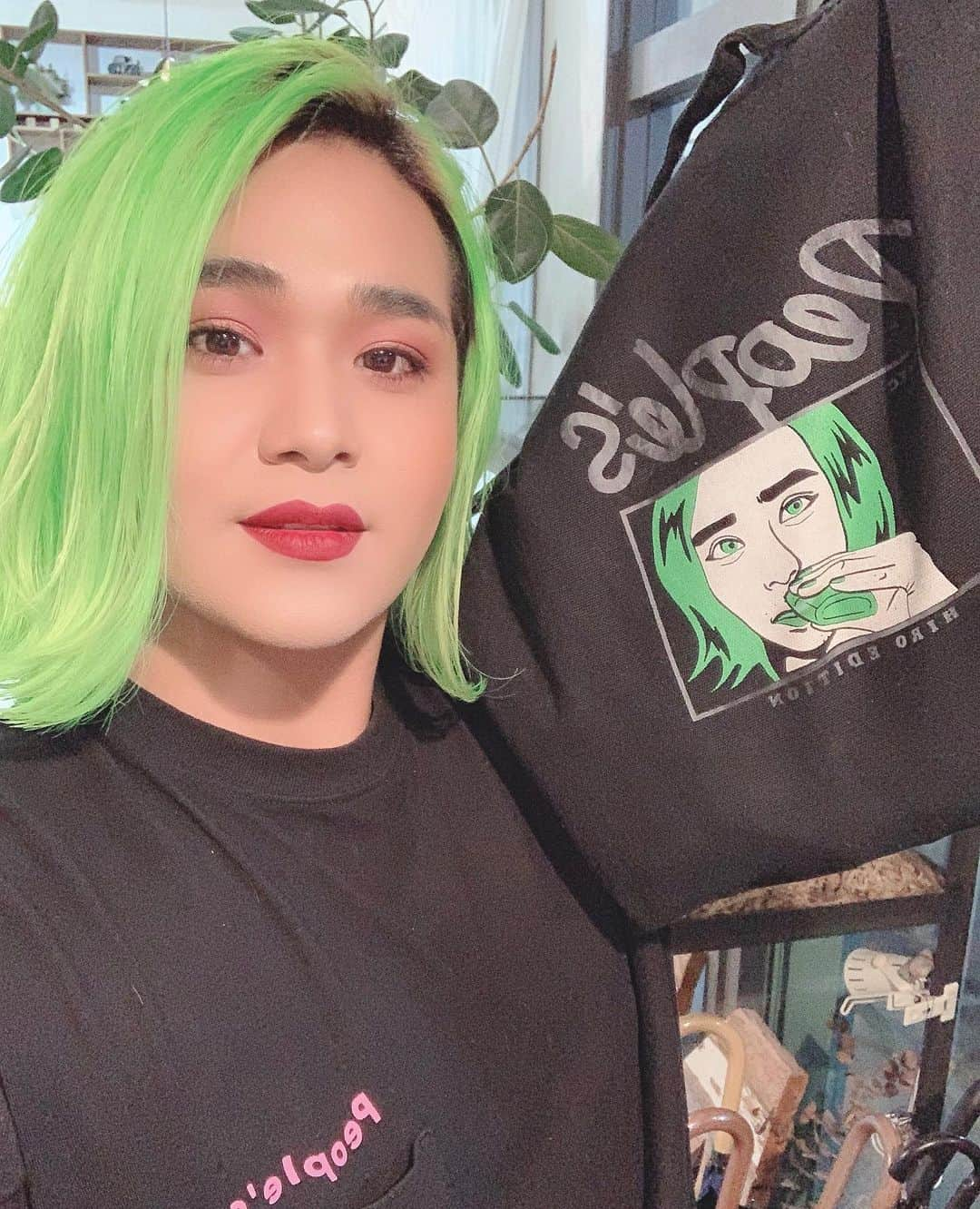 町田宏器さんのインスタグラム写真 - (町田宏器Instagram)「💚💚💚 髪の毛がネオングリーンになったよw Hair by @masanori.c_______noom」9月11日 14時14分 - hirokinawa