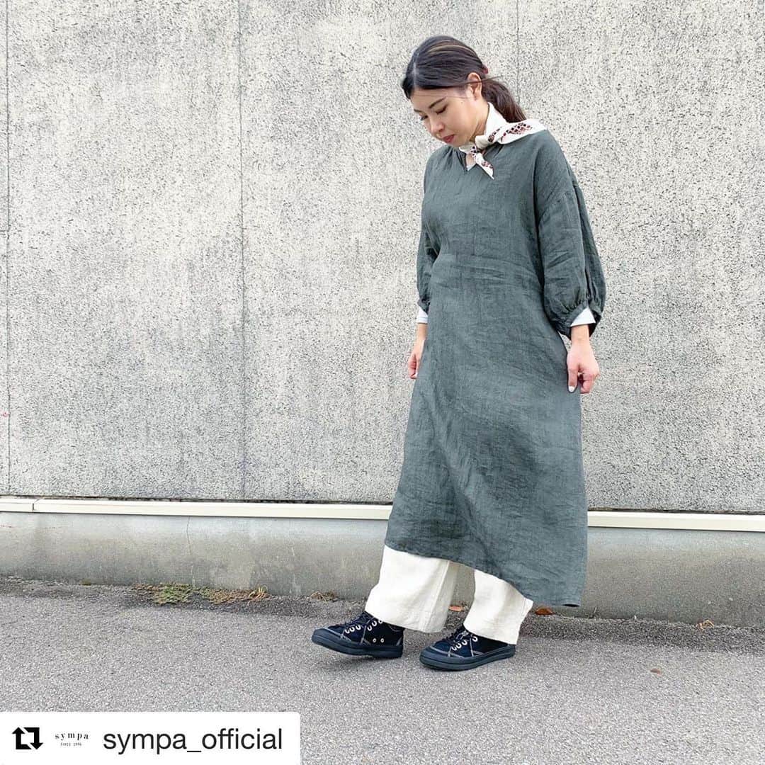 アールエフダブリューさんのインスタグラム写真 - (アールエフダブリューInstagram)「#Repost @sympa_official with @get_repost ・・・ . モスグリーンのワンピース👗 リネン100%なので今日のような蒸し暑い日も さらっと着ていただけます♩ 秋らしいカラーなのでタートルやカットソーと 合わせて今後も活躍間違いなしです(^^) . #sympa_鞍月店#sympa#サンパ#ワンピース#グリーン#モスグリーン#green#リネン#linen#おしゃれ#おすすめ#コーデ#金沢#北陸#雑貨」9月11日 14時16分 - rfwtokyo