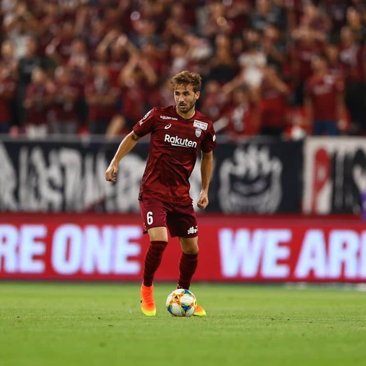 セルジ・サンペルさんのインスタグラム写真 - (セルジ・サンペルInstagram)「Ready ⚽️🏟⌛️6️⃣ #visselkobe #jleague」9月11日 14時47分 - sergisamper