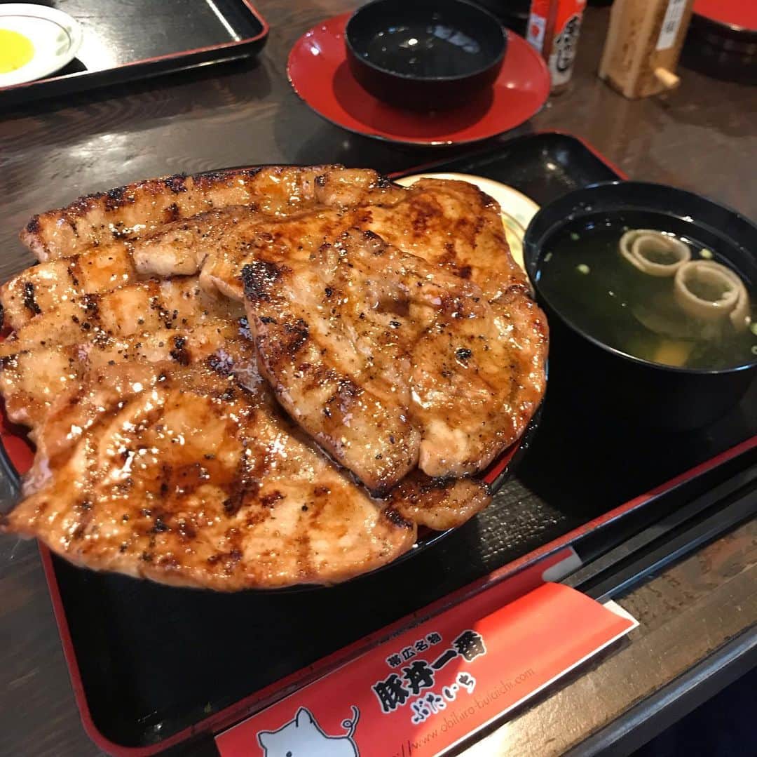 Tatsuyaさんのインスタグラム写真 - (TatsuyaInstagram)「帯広「ぶたいち本店」 特上ミックス豚丼  美味しゅうござました。」9月11日 14時44分 - tatsuya_locofrank