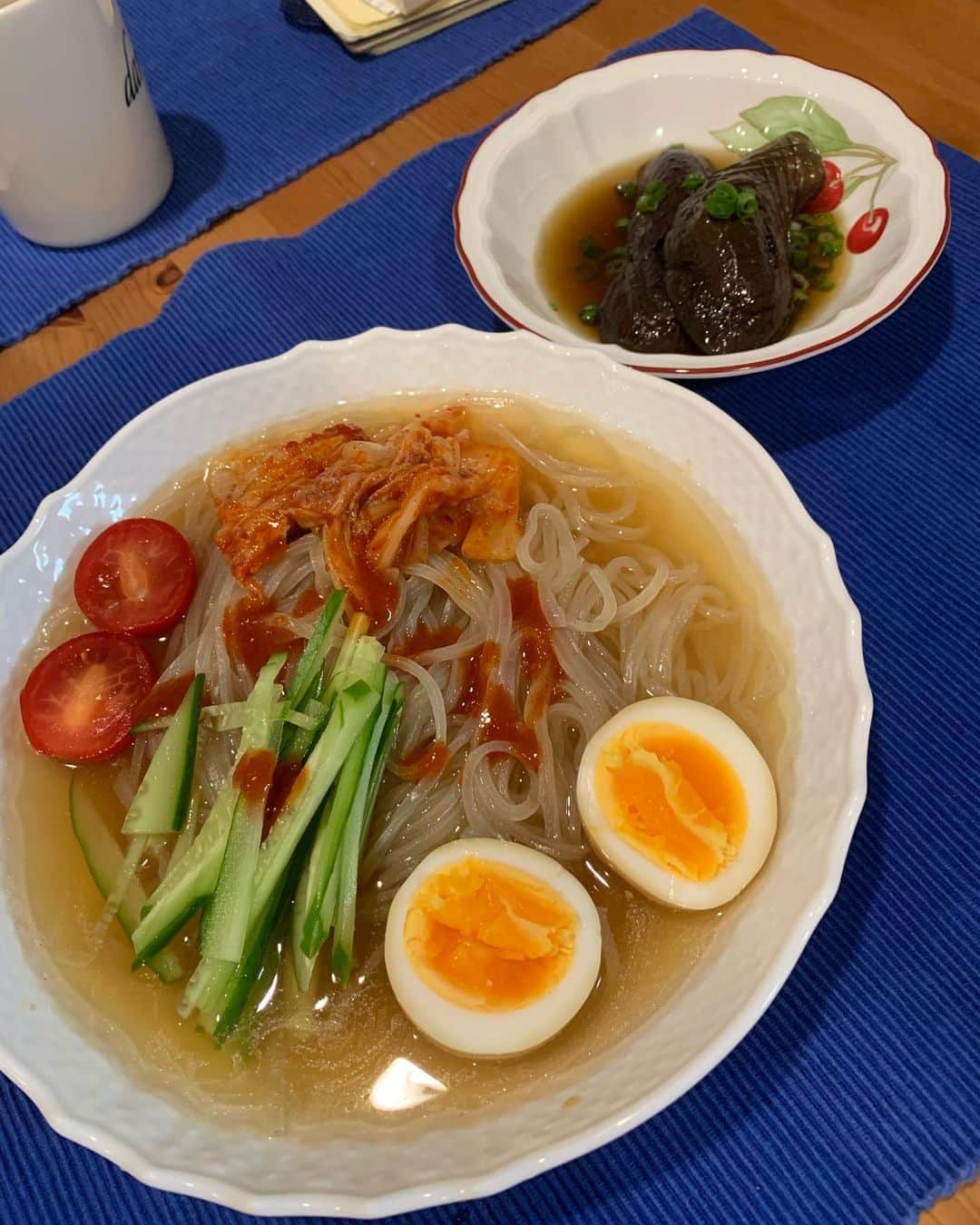 瀬間友里加さんのインスタグラム写真 - (瀬間友里加Instagram)「9月になったのに毎日暑い💦こんな中テニスしてたとは信じられない😱笑 写真は夏の思い出☀️大好きなレストランで、はなえちゃんと☺️たまたま同じ披露宴会場ということもあり色々話しが盛り上がり☺️行くのが楽しみー💕 そして今年の夏は麺ばっかり🍜徳島の半田麺にハマりすぎて❤️早く素敵なザル買わなきゃ🙋‍♀️笑 #話しがとびとび #usopenロス @cucinaitalianay @hanaesty #大好きなイタリアンレストラン」9月11日 15時06分 - yurika.sema