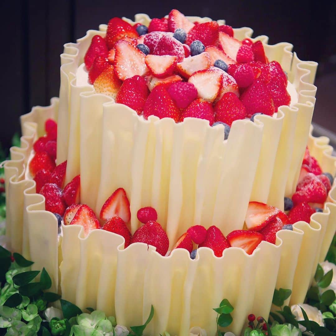 オテル・ドゥ・ミクニ(ウェディング)公式のグルメインスタ