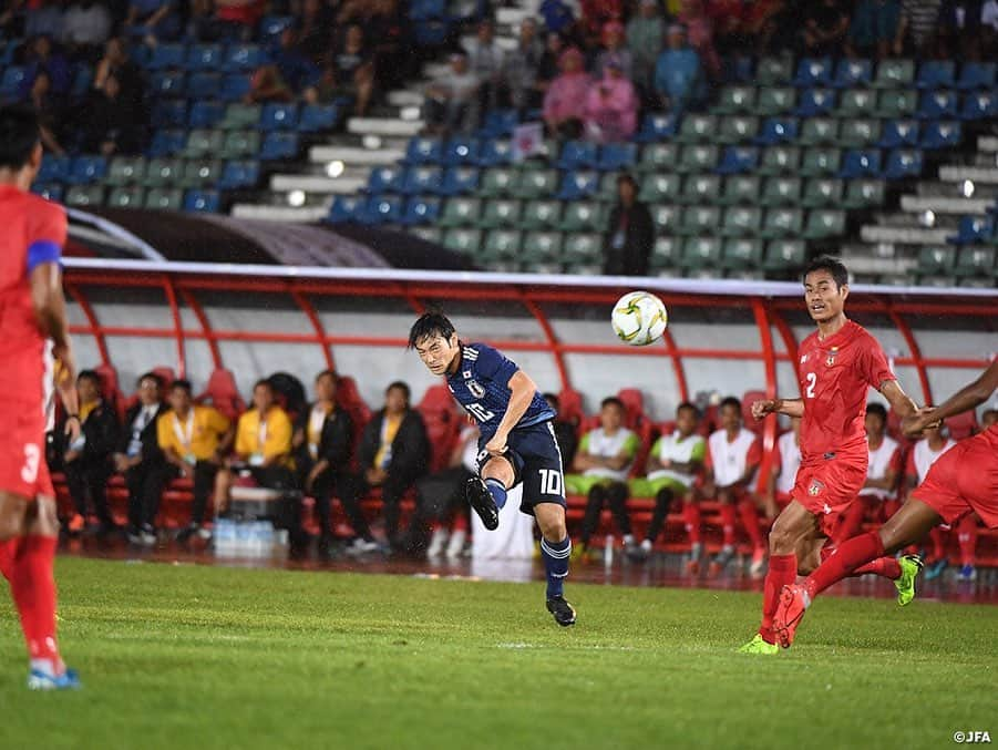 日本サッカー協会さんのインスタグラム写真 - (日本サッカー協会Instagram)「📸Match Photos② 16分、中島選手が左から内に切り込んで右足を振り抜き、先制点を奪いました。 ・ 2022FIFAワールドカップカタールアジア2次予選 #SAMURAIBLUE 🇯🇵2-0🇲🇲ミャンマー ・ ⚽16' #中島翔哉 ⚽26' #南野拓実 ・ 📅9/10(火)21:20KO 📍ヤンゴン／Thuwunna Stadium ・ #daihyo #新しい景色を2022 ・ ―――――――――――――――――― Next Match>> ホーム開幕戦！ アジア2次予選 vsモンゴル🇲🇳 📅10/10(木) 19:35KO予定 📍埼玉スタジアム２００２ 🎫チケット発売中！ ・ 👉大会情報はJFA.jpへ ――――――――――――――――――」9月11日 15時17分 - japanfootballassociation