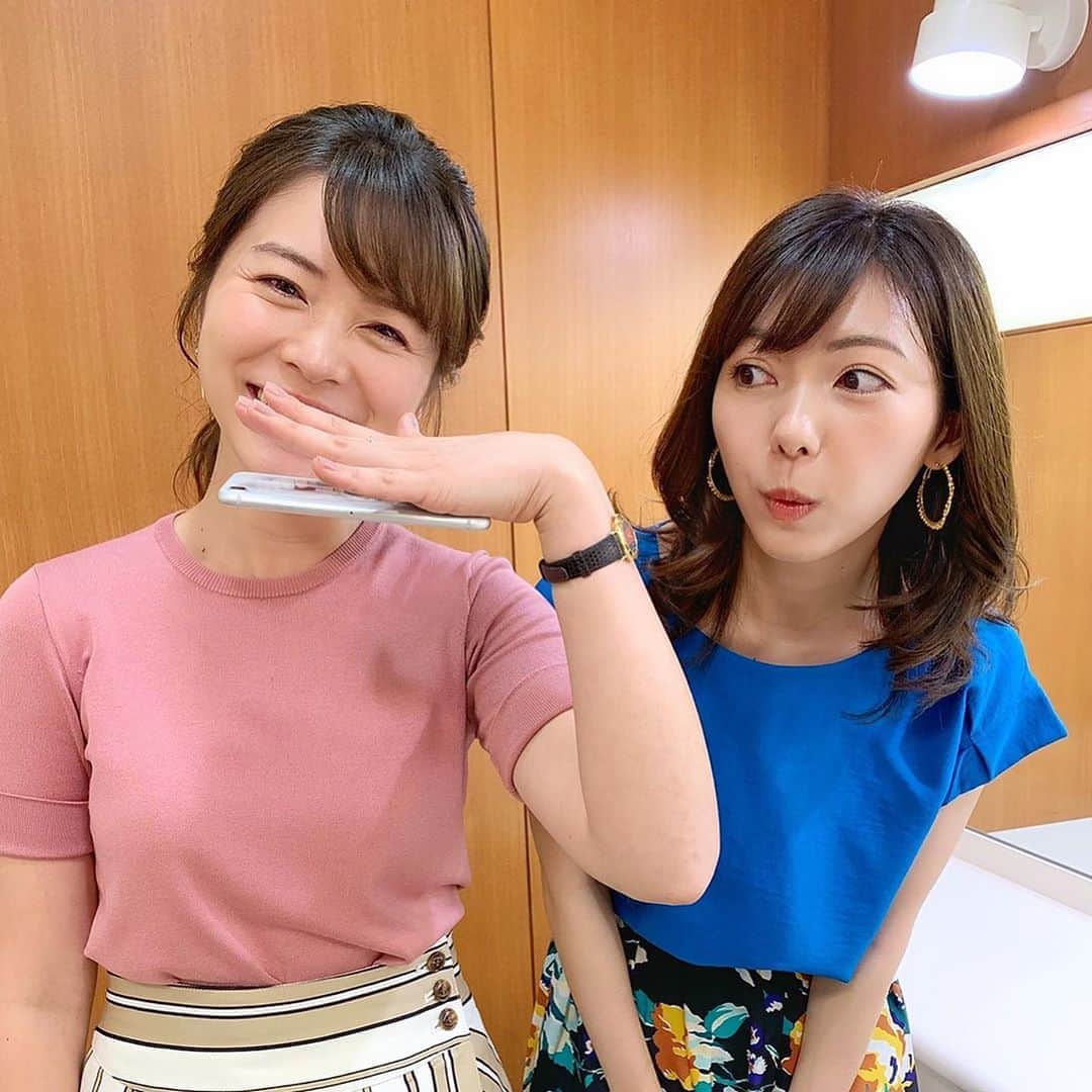 川又智菜美のインスタグラム：「⭐️📱⭐️﻿ ﻿ iPhone11シリーズが発表になりましたね😊﻿ ﻿ はやドキ番組内でも速報でお伝えできました✨﻿ ﻿ Proはトリプルカメラになったりと、﻿ どんどん携帯も進化していってますよね😳﻿ ﻿ 手にとってみたいなぁ🤔﻿ ﻿ さて、皆川さんは最近スマホリングを﻿ つけたそうですよ！﻿ ﻿ 私はスマホリングつけたことないのですが、﻿ かなーり便利だとか🤭﻿ ﻿ 自慢気な皆川さんでした🤣﻿ ﻿ #tbs #はやドキ #アナウンサー #セントフォース ﻿ #皆川玲奈 アナ #川又智菜美 #オフショット﻿ #今日の一枚 #iPhone #iPhone11 #Apple﻿ #トリプルカメラ #進化すごい #スマホリング」