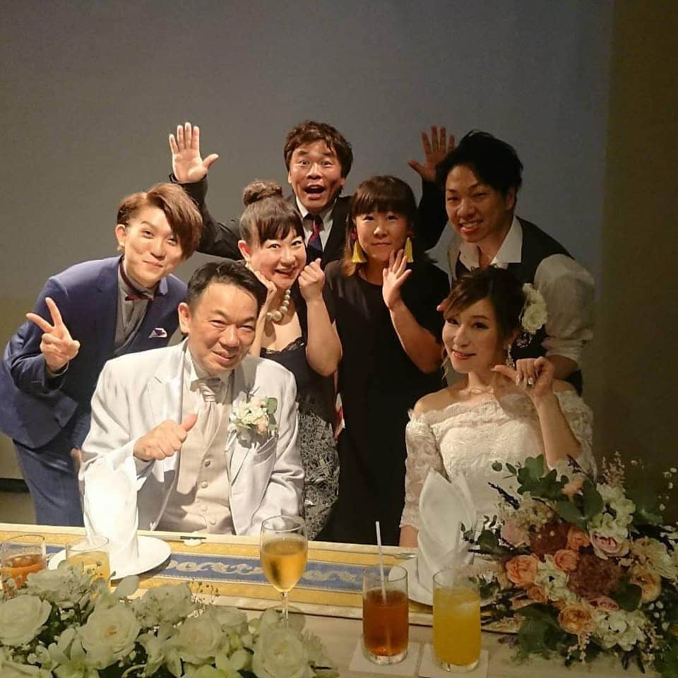 岡友美さんのインスタグラム写真 - (岡友美Instagram)「ヘッドライト和田くんの結婚パーティー💐 微笑ましく楽しいパーティーでした💐 余興が素晴らしかった💐 #ヘッドライト #結婚パーティー #心斎橋」9月11日 16時06分 - okatomo38