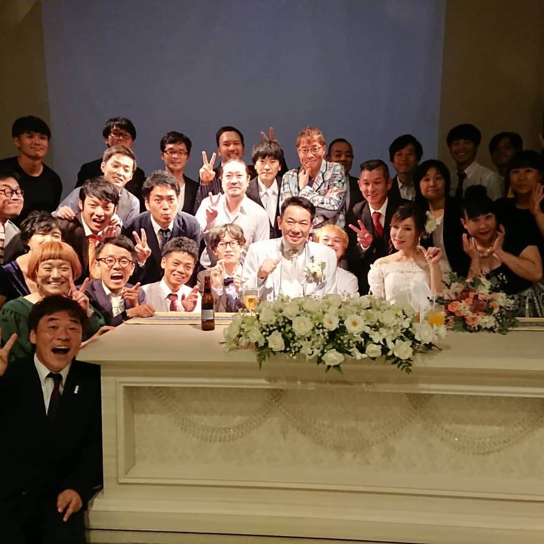 岡友美さんのインスタグラム写真 - (岡友美Instagram)「ヘッドライト和田くんの結婚パーティー💐 微笑ましく楽しいパーティーでした💐 余興が素晴らしかった💐 #ヘッドライト #結婚パーティー #心斎橋」9月11日 16時06分 - okatomo38