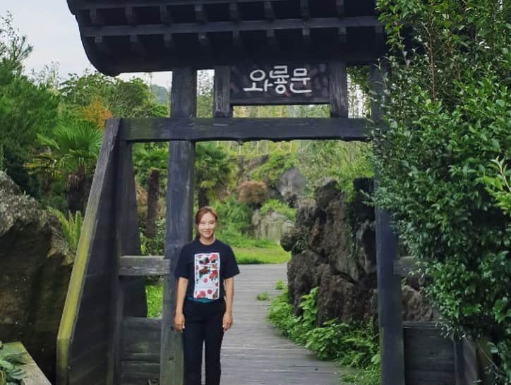 パク・ヒヨンさんのインスタグラム写真 - (パク・ヒヨンInstagram)「사랑스러운 #jeju #제주탐나라공화국 #southkorea #jejuisland #sanbangmountain」9月11日 16時26分 - heeyounglpga