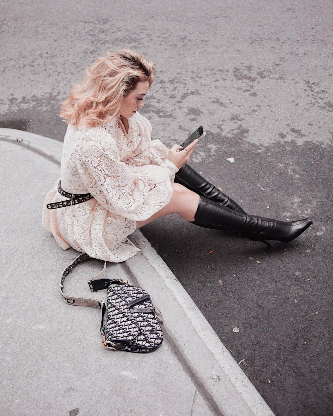Kelsey Simoneのインスタグラム：「Second look for #nyfw 📷 A @zimmermann & @dior duo.. PC: @liz_besanson」