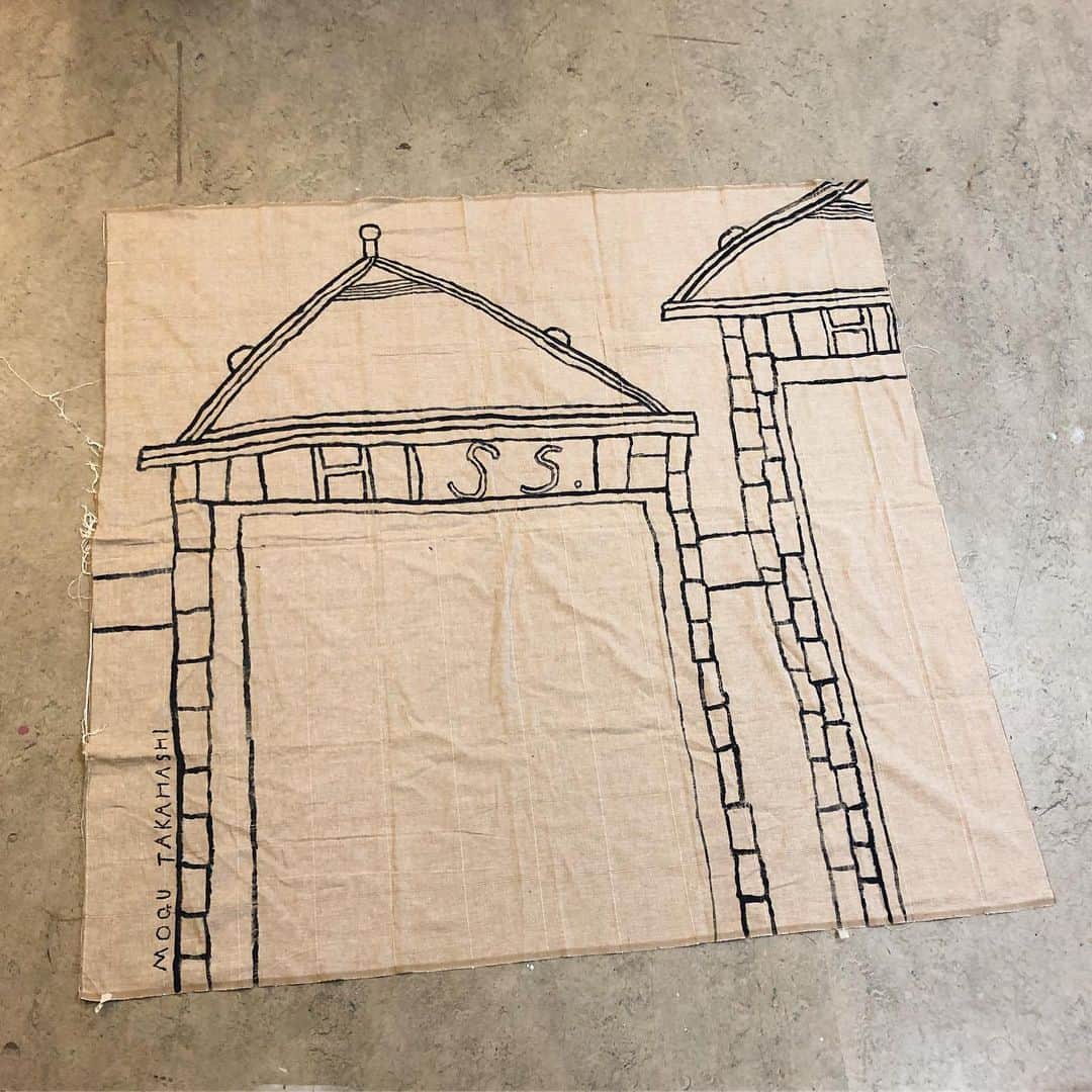 Mogu Takahashiのインスタグラム：「My new favorite motif is HISS (elevator) I saw in Nordiska Musset in Stockholm. 1600x1800mm Gouache on linen / 2019」