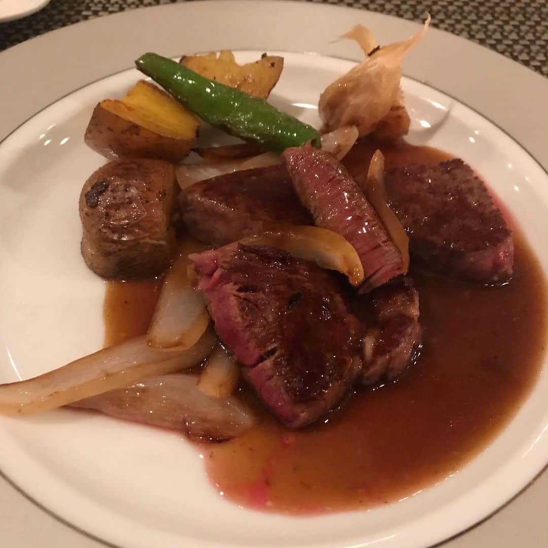 水元秀二郎さんのインスタグラム写真 - (水元秀二郎Instagram)「本日は岐阜で食事。本当にお世話になりました。ご馳走様でした。 #白竜#國本鍾建#オフィス白竜#水元秀二郎#オフィス北野#中川翔太#岐阜#柳ヶ瀬#ステーキハウス」9月12日 1時55分 - gangsta.hidejiro