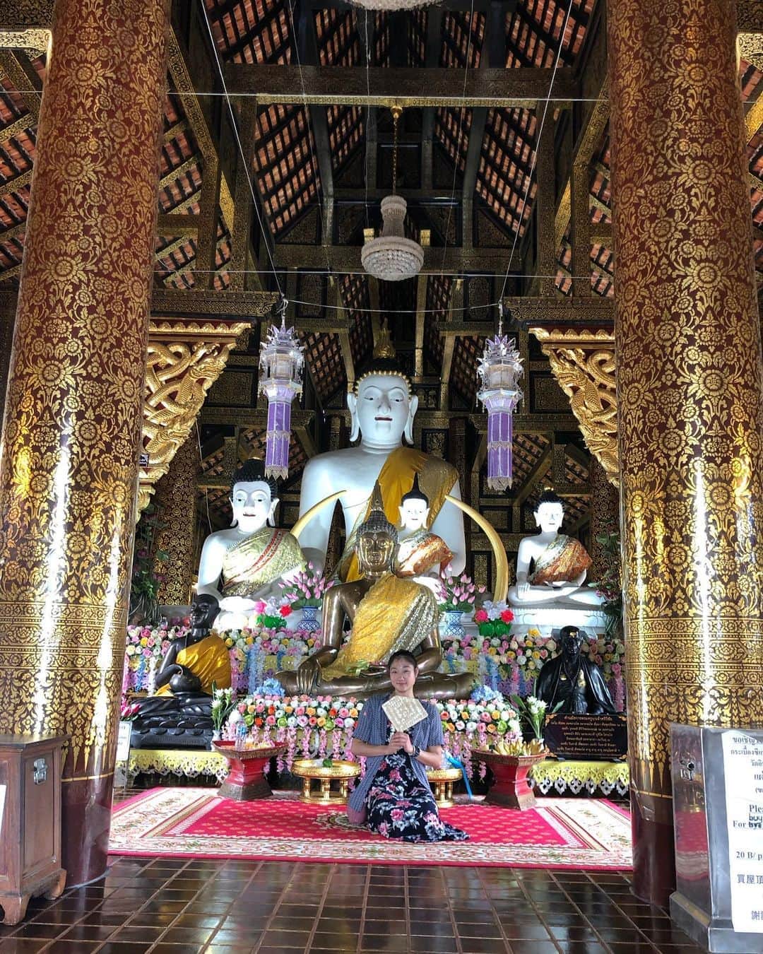 長洲未来さんのインスタグラム写真 - (長洲未来Instagram)「Sorry I’ve been MIA, was busy visiting all the temples in Thailand so that all my prayers and wishes will be heard.  #thailand #templetour #changrai #changmai」9月12日 2時02分 - mirainagasu