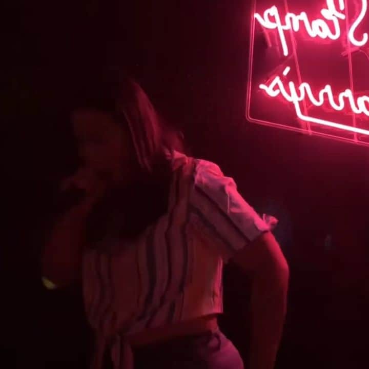藤井美穂のインスタグラム：「I'm sturbing for singing once or twice for a month. And love having a place to sing ❤️ And an amazing cloud 😍 Piano played by talented @laurawileypiano」