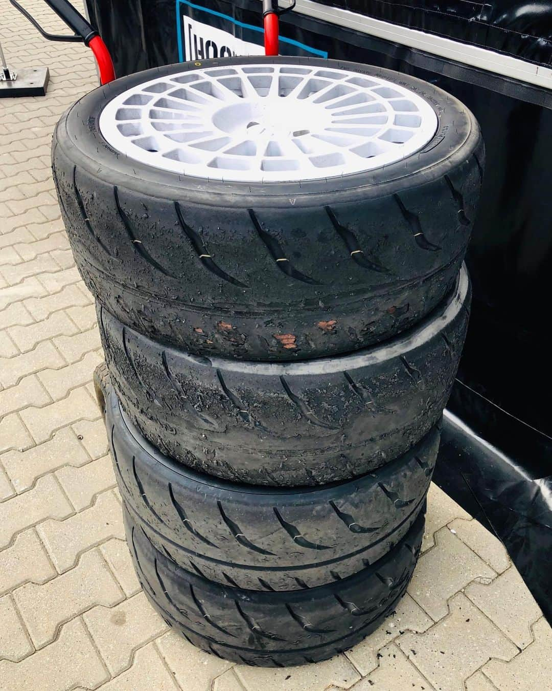 ケン・ブロックさんのインスタグラム写真 - (ケン・ブロックInstagram)「Major work perk: @ToyoTires insisting I slay their beautiful R888R Proxes tires with my vehicles. As you can see, I put some heat into a few of these over the past weekend at Gymkhana GRID! #tireslayer #workperks」9月12日 2時42分 - kblock43