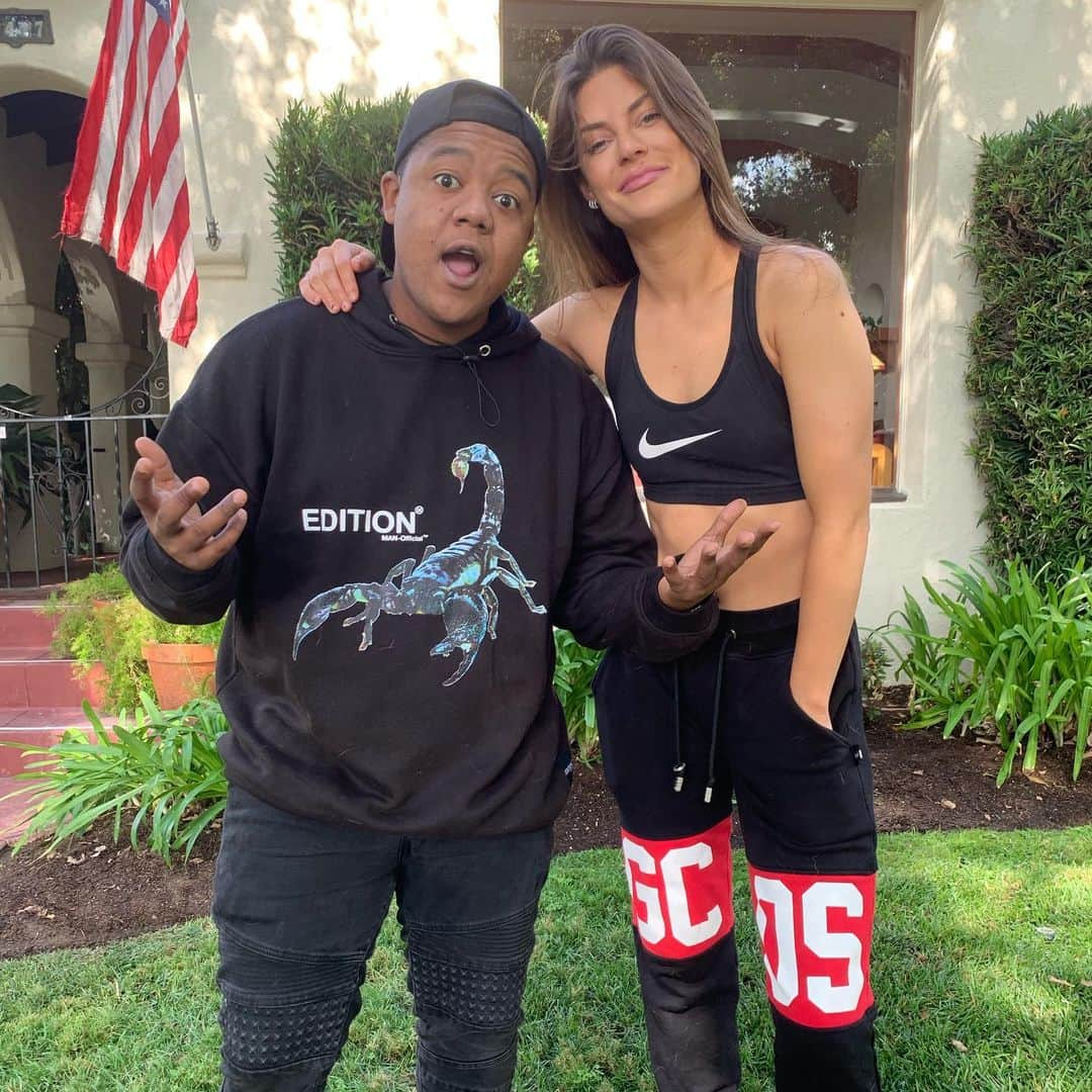 カイル・マッセイさんのインスタグラム写真 - (カイル・マッセイInstagram)「Had an eventful morning with @hannahstocking 😂😂 new video dropping soon! @boohoomanofficial  limited edition hoodie OUT NOW!!!」9月12日 3時08分 - kylemassey