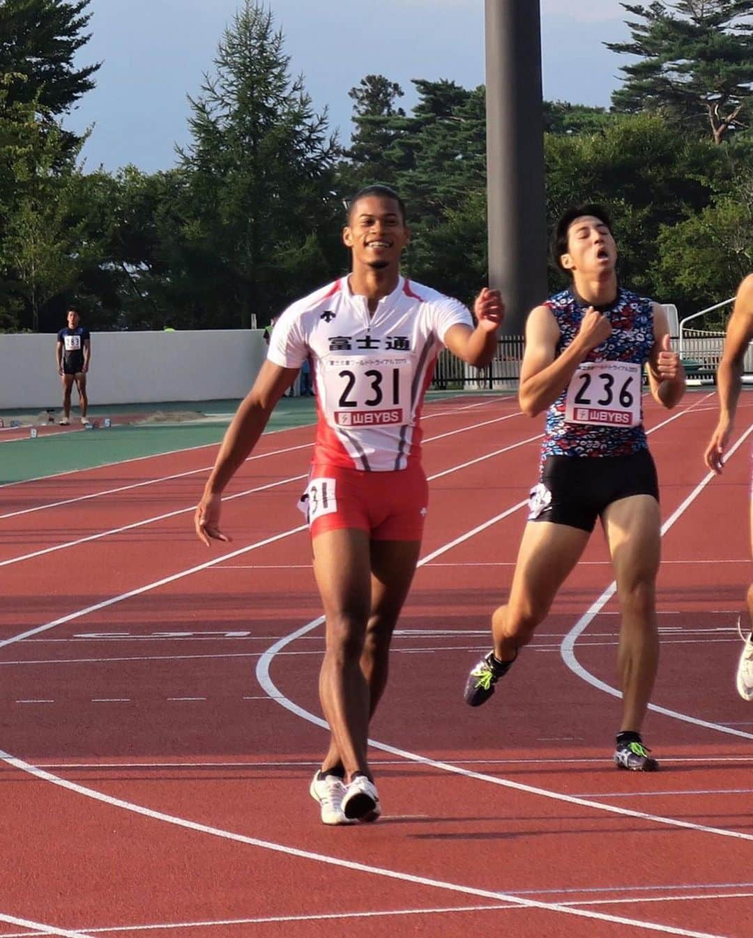 ウォルシュ・ジュリアンさんのインスタグラム写真 - (ウォルシュ・ジュリアンInstagram)「世界陸上「400m、4x400m」日本代表内定しました！  今はやれることは全てやって準備しているところなので温かい目で見守っててください笑 調子はすこぶる良いです😉  応援よろしくお願いします🔥🙏🏽」9月11日 18時31分 - jrumm1