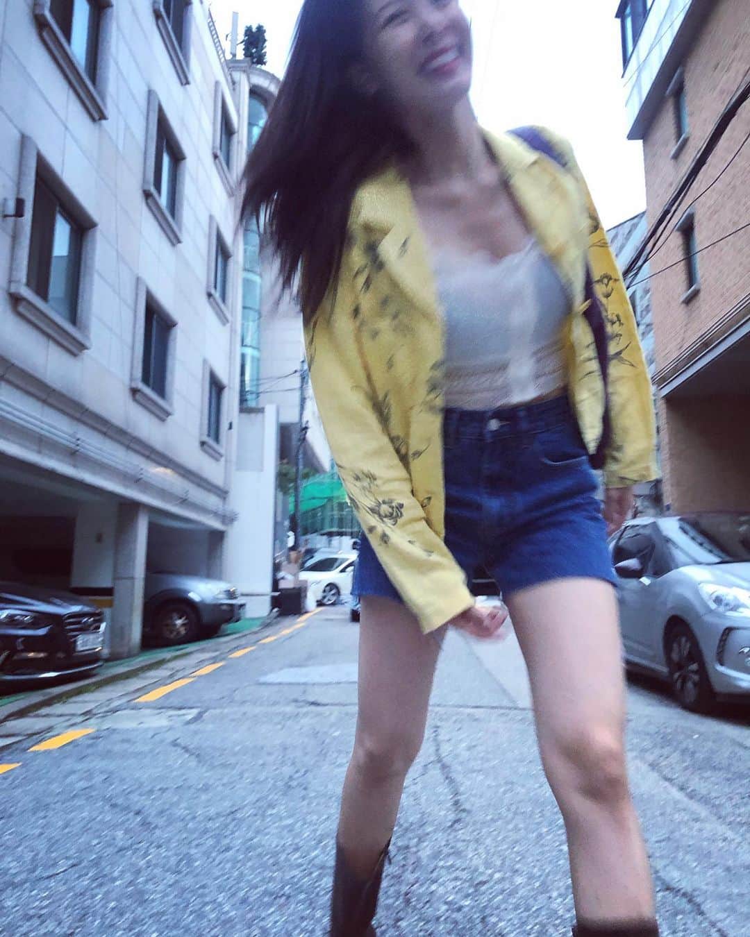 ヒョナ さんのインスタグラム写真 - (ヒョナ Instagram)「잘찍은거 맞지 언니🤪🤪🤪」9月11日 18時45分 - hyunah_aa