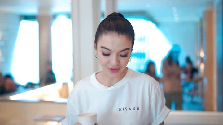 ラライン・シャーのインスタグラム：「Spent a year planning and building just before I left to LA for the summer and tomorrow is the big day for my first F&B venturethat I started with 4 of my dearest friends. This is post a video shoot we did the day after I landed, jetlagged but still so excited to be able to start work for @kisaku.co .I wanted to start with coffee because thats how my day begins. I’m so blessed to be able to start this with my 4 friends that all have complimentary skill sets! It has been so much fun growing and learning together and I just cannot wait for the big day. Bismillah... 🐣#manifesting #kisaku」