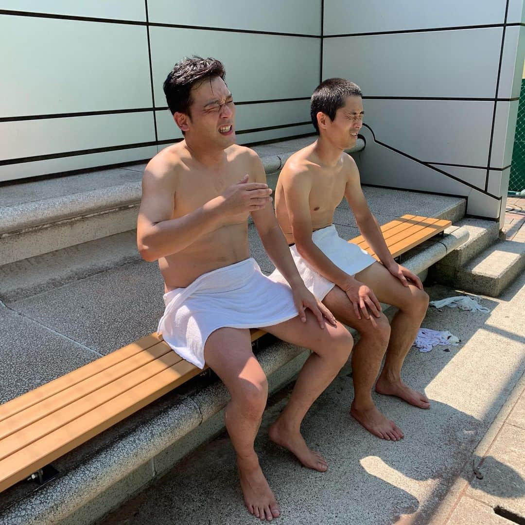 熊谷岳大さんのインスタグラム写真 - (熊谷岳大Instagram)「先日、ハブちゃんとサウナに行ったと思ったら、バックネット裏でしたー！ ありゃま😣 #サウナ #ハブサービス #サッカー #野球 #サ道 #暑い日」9月11日 19時16分 - garichu.kuma