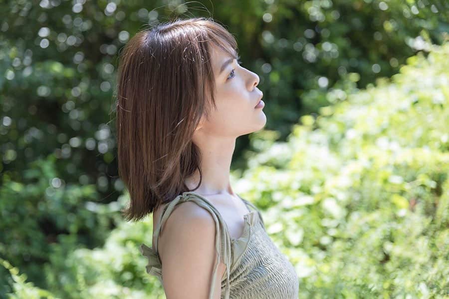 のインスタグラム：「. . . もう通いはじめてから2ヶ月たった  @pola_midousujiten さん💆‍♀️ . . 肌を褒めてもらう度に POLA さんのおかげだよ♡と みんなにはこっそり伝えてます🤫 . . POLA さんはそれこそ全国に店舗があるけど、 その中でも私が POLA心斎橋御堂筋店 に通うのには 理由があるの♪ . . 直接、自分のお肌に触れて 施術してもらうからには やっぱり、 素敵な人にしてもらいたい気持ちがあって。。 . . 特に 心斎橋御堂筋店の スタッフさん達は  みんな仲が良くて 私たちとも近い距離で 居てくれるから本当に信頼しています☺︎ . . お肌のケアの事だけじゃなく 恋愛相談など。。エステ中はお喋りが止まらないの♡ . . もし、POLAさんのお話を聞いてみたいなぁ っという方はぜひ 高い技術と 温かいスタッフさんが魅力の 心斎橋御堂筋店 に行ってみてください♪ . . . . . . . . . #polathebeauty #ポーラザビューティ#pola #ポーラ#心斎橋エステ#polathebeauty心斎橋御堂筋店 #apex #アペックス #nocturnal #マスカラ#化粧品#cosmetics」