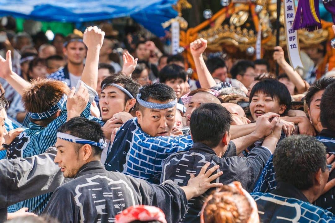 The Japan Timesさんのインスタグラム写真 - (The Japan TimesInstagram)「Not even the incoming threat of Typhoon Faxai’s landfall on Sunday, Sept. 8, could dampen the spirits of those celebrating the annual Kitazawa Hachiman Festival. The joy of the “mikoshi” (portable shrine) bearers was palpable as they grinned and gritted their way through the crush of the crowd to deliver each Shinto deity to the main shrine in Shimokitazawa, Tokyo. 📸: Kendrea Liew @ninesnaps . . . . . . #shimokitazawa #festival #matsuri #discovertokyo #visitjapan #streetphotography #mikoshi #shinto #shrine #kitazawahachiman #streetparade #setagaya #religion #japantravel #travel #japantimes #下北沢 #世田谷 #神輿 #神道 #祭り #東京 #日本 #夏 #神社 #文化 #旅行 #⛩」9月11日 19時42分 - thejapantimes
