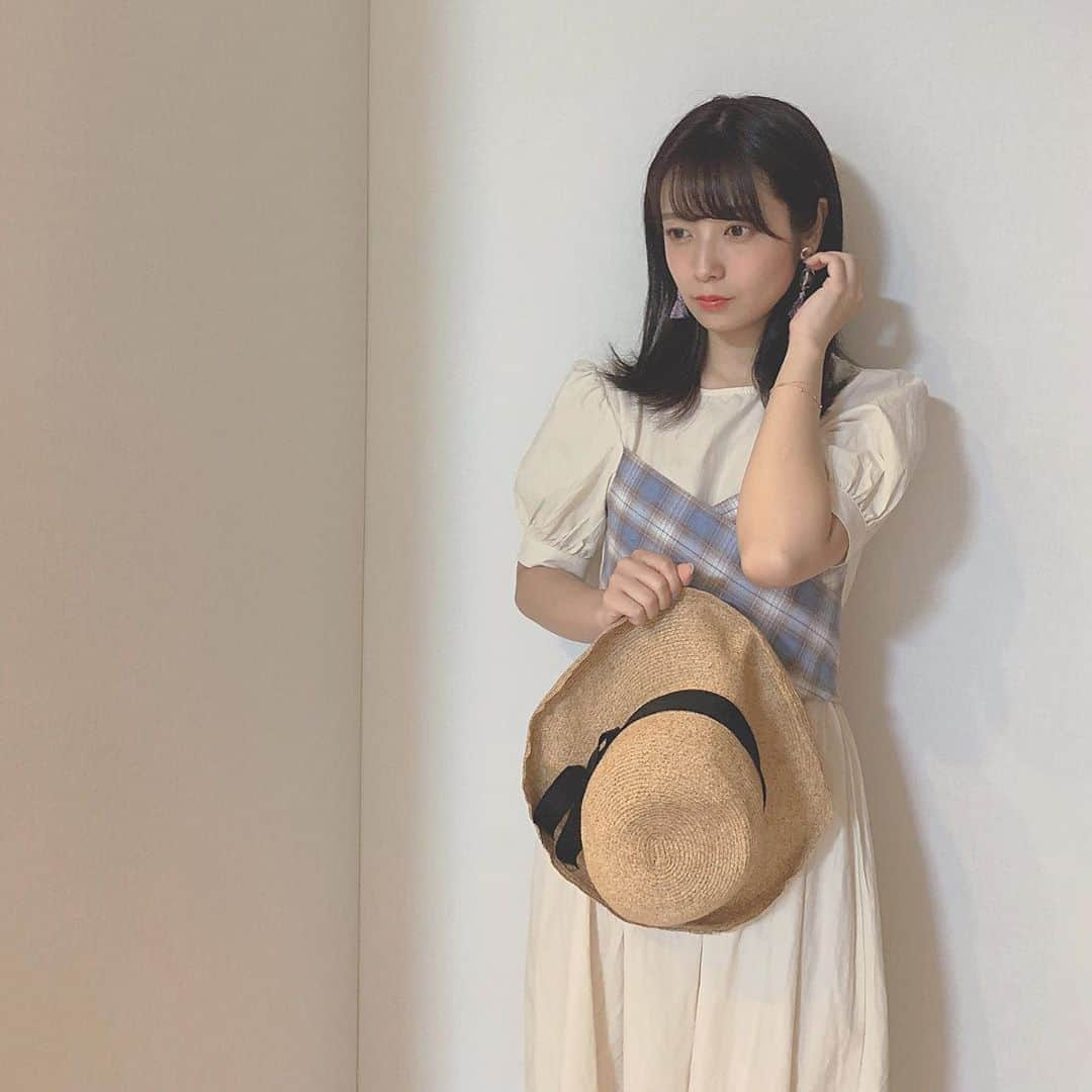 斉藤優里さんのインスタグラム写真 - (斉藤優里Instagram)「夏も、もう終わりだけど👒﻿ ﻿ こういう、ワンピース着ると﻿ 必ず麦わら帽子とか持ちたくなっちゃう（笑）﻿ ﻿ ﻿ ﻿ #斉藤優里 #ゆったん﻿ #たんたんたんゆったんたん( •ㅈ• )﻿ #ワンピース #麦わら帽子﻿ #ootd #全身コーデ」9月11日 19時57分 - yuuri_3ito