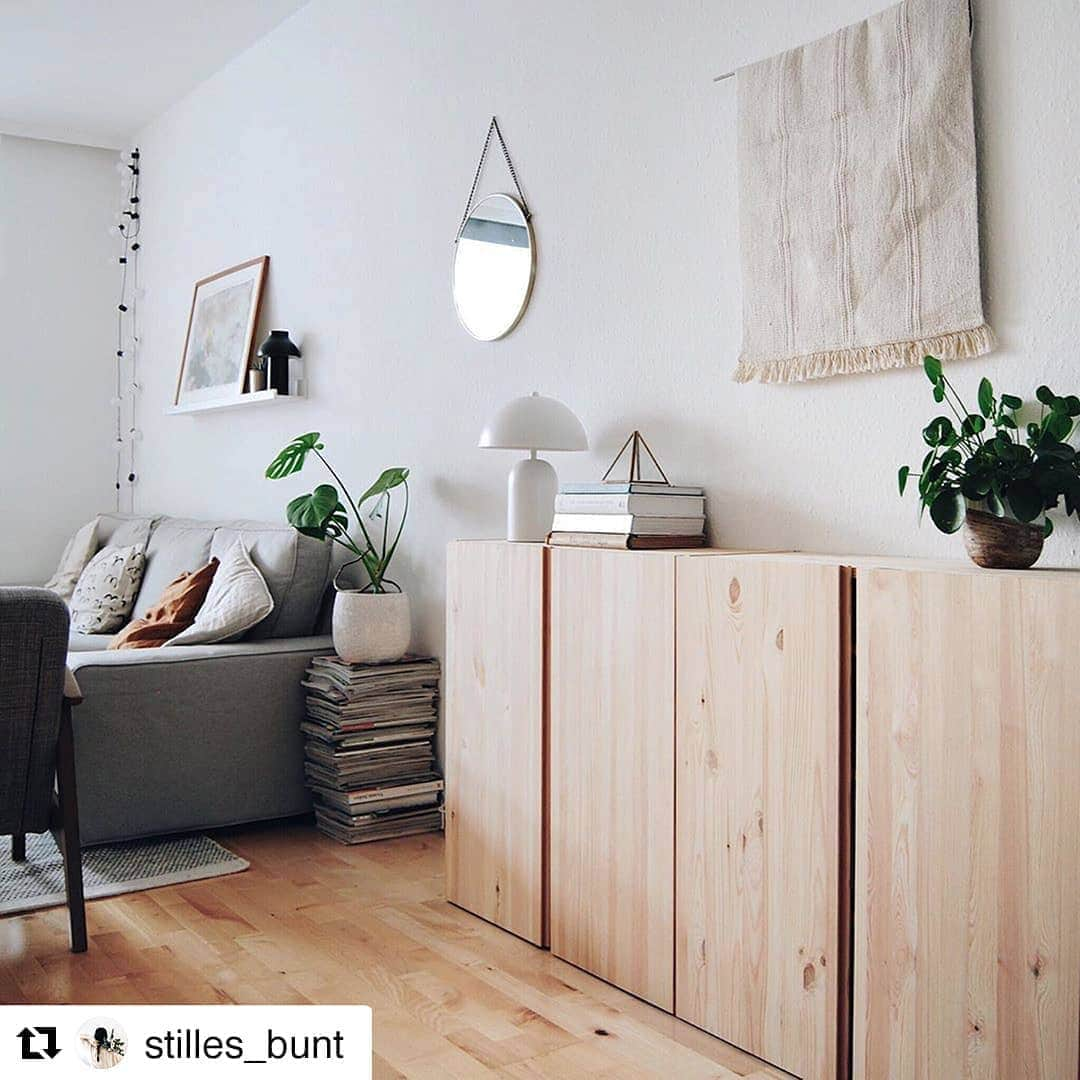 IKEA Austriaさんのインスタグラム写真 - (IKEA AustriaInstagram)「Nach einem aufregenden Sommer ist es Zeit für einen Herbstputz. 🤗🍂 @stilles_bunt macht's vor und nutzt unseren IVAR Schrank aus Massivholz zum Verstauen. 👌🏻 #IKEAat #Regram // IVAR Schrank, Kiefer € 59,-」9月11日 20時16分 - ikeaaustria