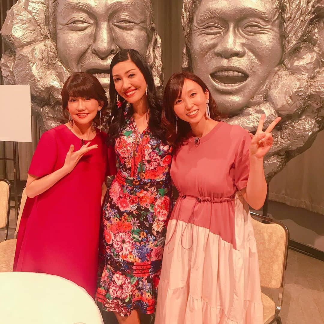 松本伊代さんのインスタグラム写真 - (松本伊代Instagram)「9/12(木) 22:00〜「ダウンタウンDX」に出演してます📺 アンミカさん、吉木りさちゃん、わたなべ麻衣ちゃんと📸  #ダウンタウンDX #アンミカ #吉木りさ #わたなべ麻衣 #アンミカさんのポーズさすが😍 #FLICKA #christianlouboutin」9月11日 20時24分 - iyo14_official