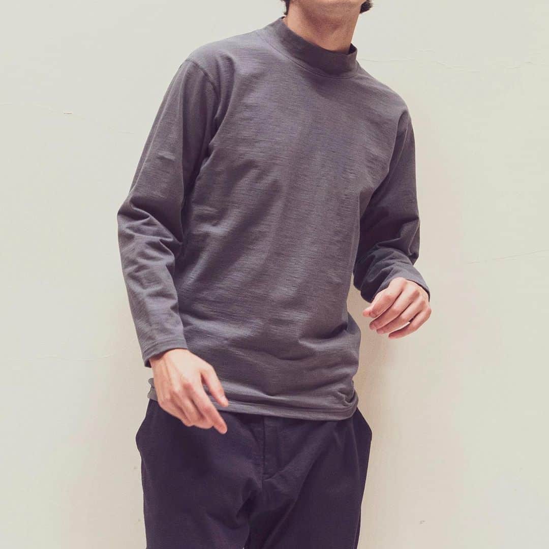Jackmanさんのインスタグラム写真 - (JackmanInstagram)「F/W 2019「NEW ARRIVAL」﻿﻿﻿﻿﻿﻿﻿﻿ ﻿﻿﻿﻿ "STRETCH L/S MIDNECK SHIRT"﻿﻿﻿﻿﻿﻿﻿﻿ ﻿﻿ Gray / ￥10,000＋Tax﻿﻿﻿﻿ ﻿﻿ "DOTSUME TROUSERS"﻿﻿﻿﻿﻿﻿﻿ Sumikuro / ￥17,000＋Tax﻿﻿ ﻿ ﻿ http://www.jackman-tm.jp/item/JM4915.html﻿ ﻿ ﻿﻿﻿﻿ #jackman_official #factorybrand #madeinjapan #madeinfukui #jm5955 #stretchtshirt #ストレッチtシャツ #jm4915 #度詰め天竺」9月11日 20時37分 - jackman_official