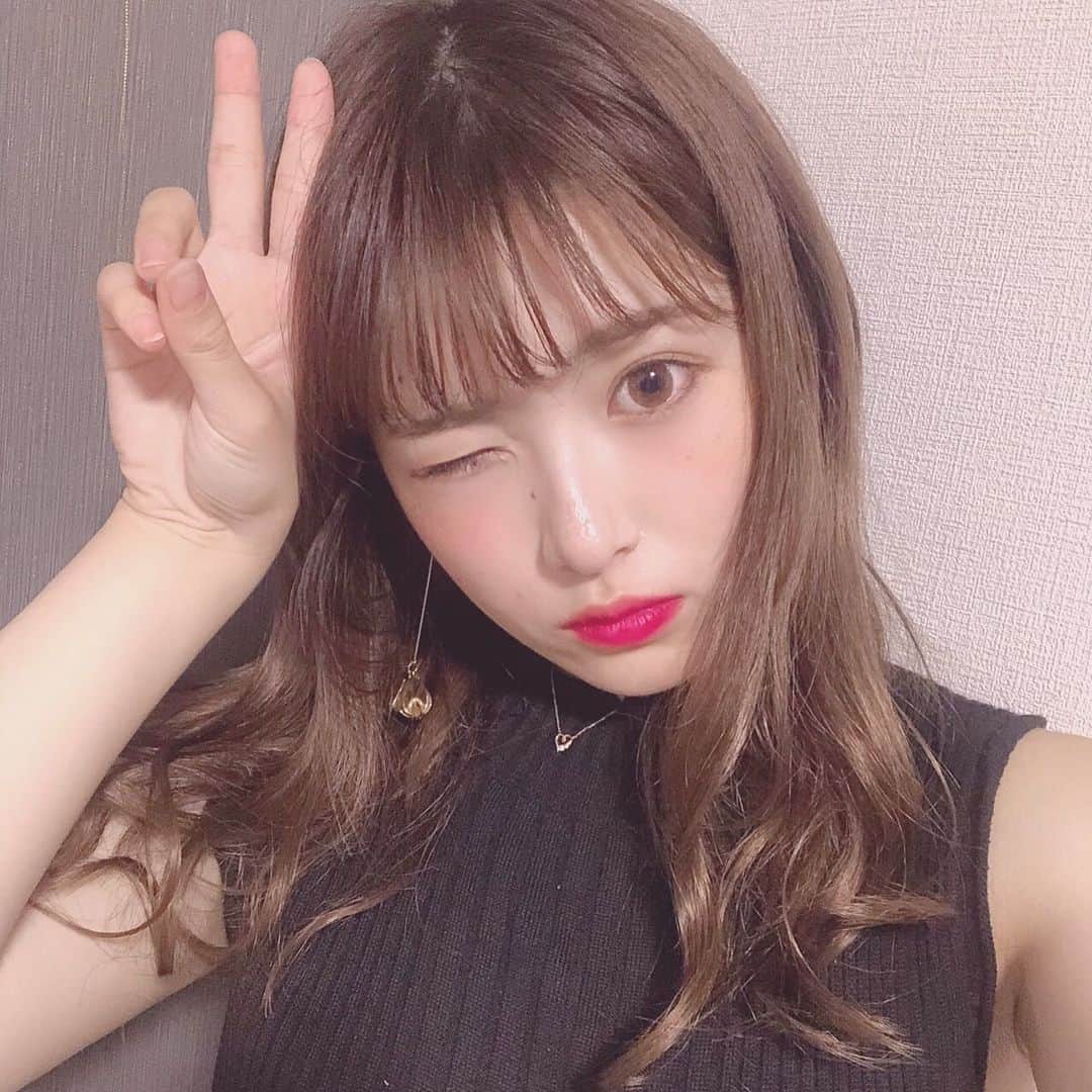 青木菜花のインスタグラム：「.﻿ .﻿ ぴーす✌🏻笑﻿ ﻿ 質問きてたこの間載せた写真のカラコンは﻿ #Kukka の #リリーブラウン @unibeauty_2018 👁👄👁💞﻿ .﻿ .﻿ #ユニビューティ﻿  #UniBeauty﻿  #カラコン﻿ #セルフィー #instalike #instagood #l4l」