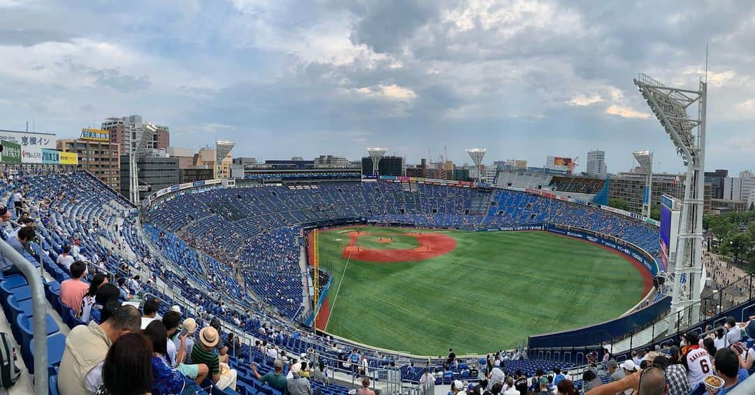 細田阿也さんのインスタグラム写真 - (細田阿也Instagram)「#BSTBSで野球 #BSTBS  #samuraibaseball  #サムライベースボール #生CM  #横浜スタジアム 白熱！  #横浜denaベイスターズ  #読売ジャイアンツ  明日もご覧下さいませ☺︎」9月11日 20時51分 - hosodaaya