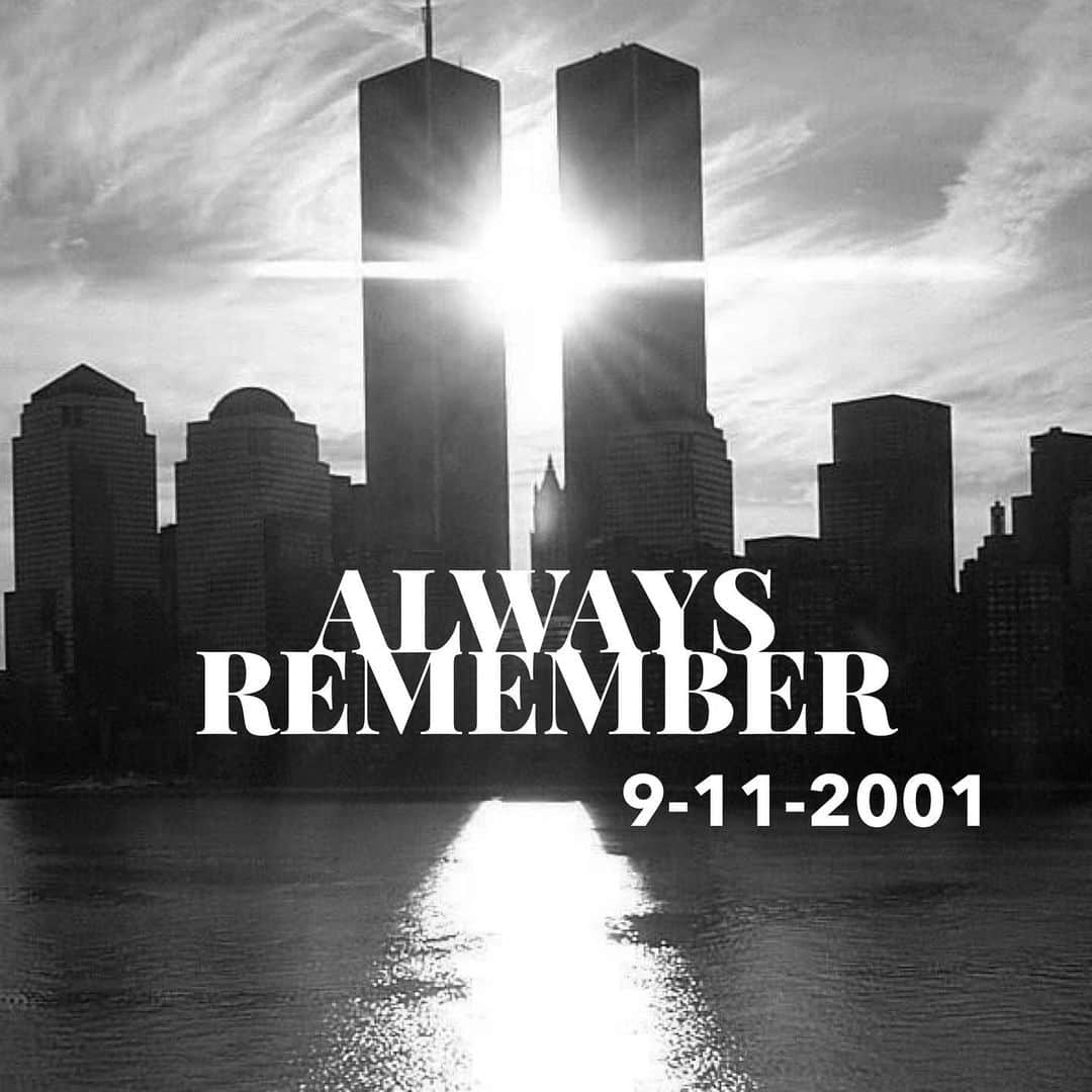 ブライアンさんのインスタグラム写真 - (ブライアンInstagram)「Still can’t believe, a tragedy like this had to happen in my lifetime~ Hope everyone takes a moment of silence, for all the innocent people who lost their lives this very day, 18 years ago #alwaysremember #neverforget #9112001 #love #nohate」9月11日 21時54分 - thebrianjoo