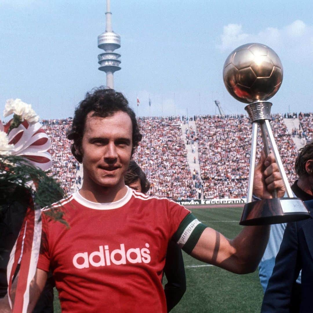 バイエルン・ミュンヘンさんのインスタグラム写真 - (バイエルン・ミュンヘンInstagram)「Our Kaiser 👑 The one and only Franz Beckenbauer is celebrating his birthday today 🎉 #MiaSanMia #FCBayern #Kaiser #Legend」9月11日 22時57分 - fcbayern