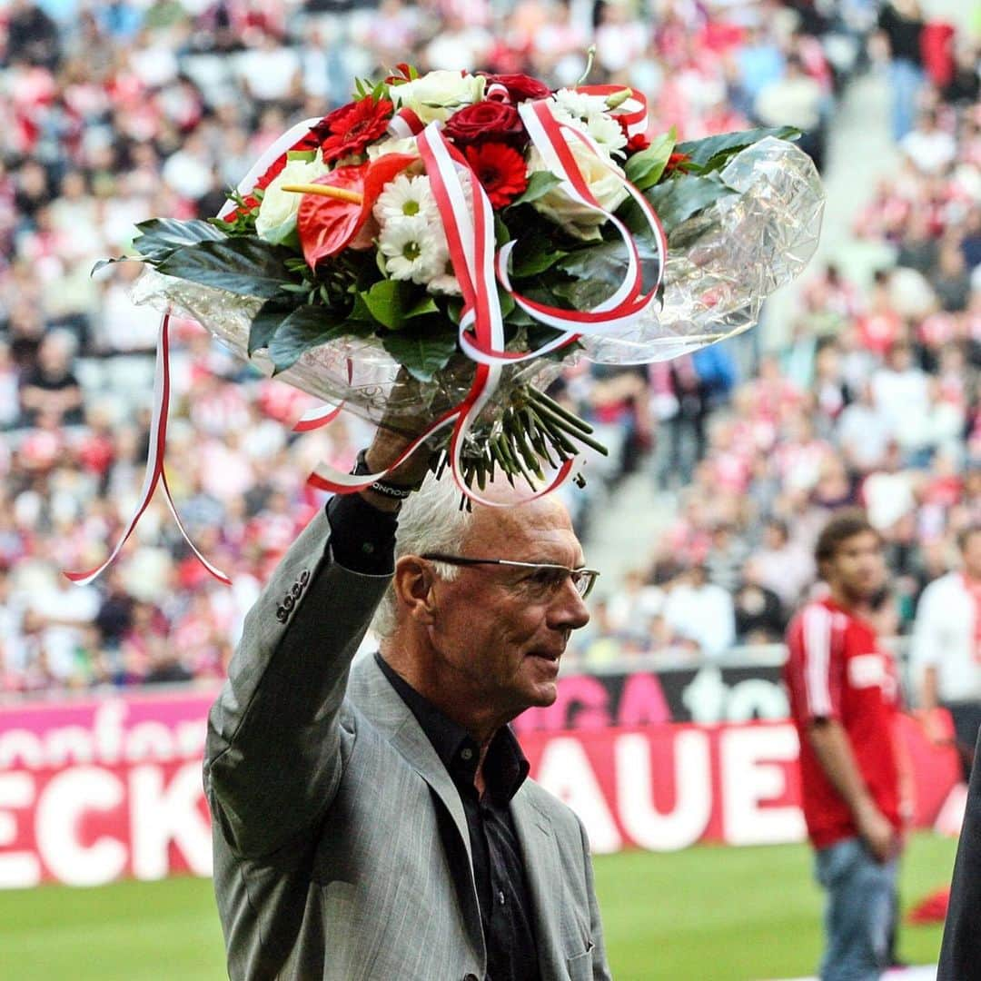 バイエルン・ミュンヘンさんのインスタグラム写真 - (バイエルン・ミュンヘンInstagram)「Our Kaiser 👑 The one and only Franz Beckenbauer is celebrating his birthday today 🎉 #MiaSanMia #FCBayern #Kaiser #Legend」9月11日 22時57分 - fcbayern