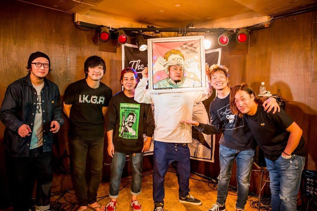 須賀真太郎さんのインスタグラム写真 - (須賀真太郎Instagram)「2019.09.11 @帯広REST "The Awakening TOUR" w/ locofrank  灼熱無酸素高湿度GIG!!!!! 意識飛ぶほどの暑さでしたが、みんな笑顔でそれ見ながら天に昇るような気持ちでライブできましたぜよ（笑） いっぱい汗かいて悪い物全部出ちゃうよね！ locofrankもありがとう！ ロコの時点で暑かったからもうやばかったな（笑） みなさん風邪ひかないように( ͡° ͜ʖ ͡°)/ photo by  岩渕直人 @naoto_iwabuchi_」9月11日 23時15分 - sugacurry